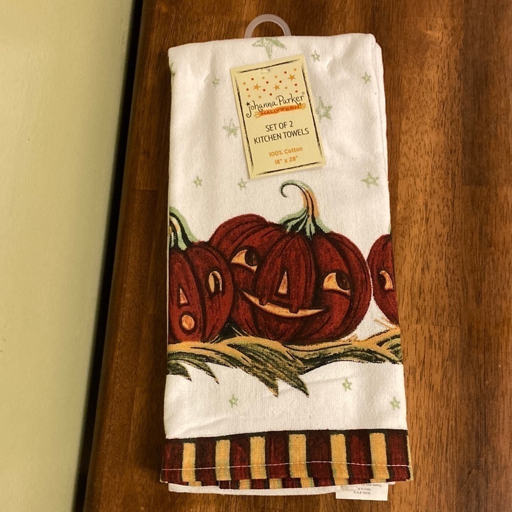 NEW! JOHANNA PARKER HALLOWEEN JACK-O-LANTERN 2 KITCHEN TOWELS